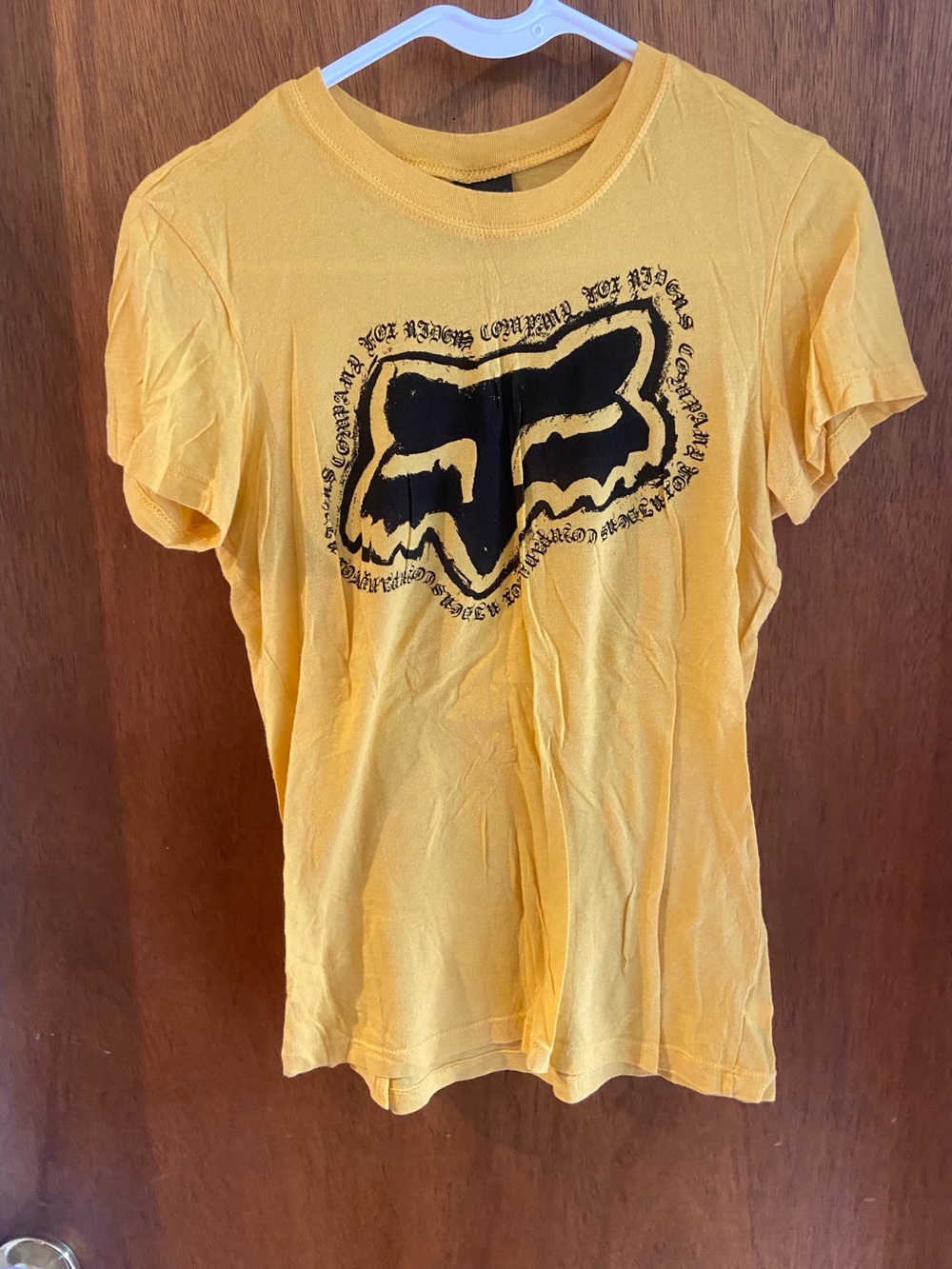 Fox Yellow Tee with Black Fox Head Logo Size Small